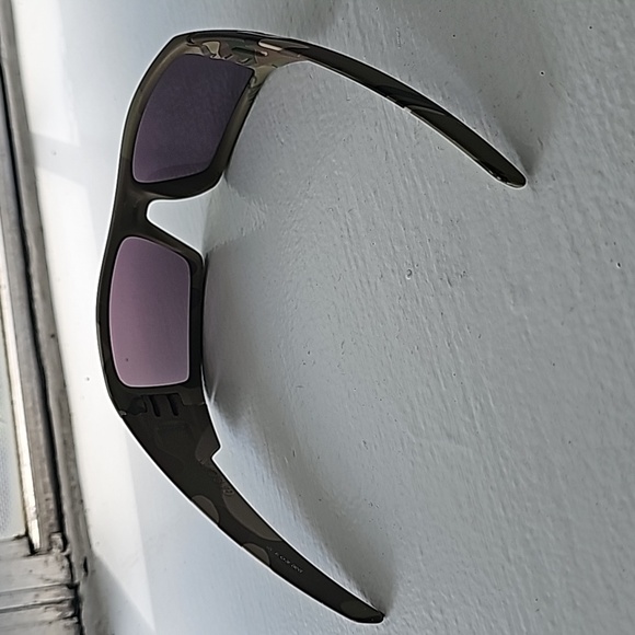 Oakley Men's Sunglasses - Picture 3 of 11